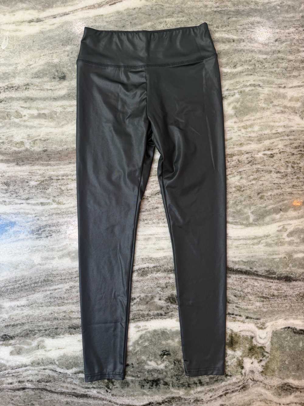 Wild Fable Black Faux Leather-Look Leggings
Women’s Small